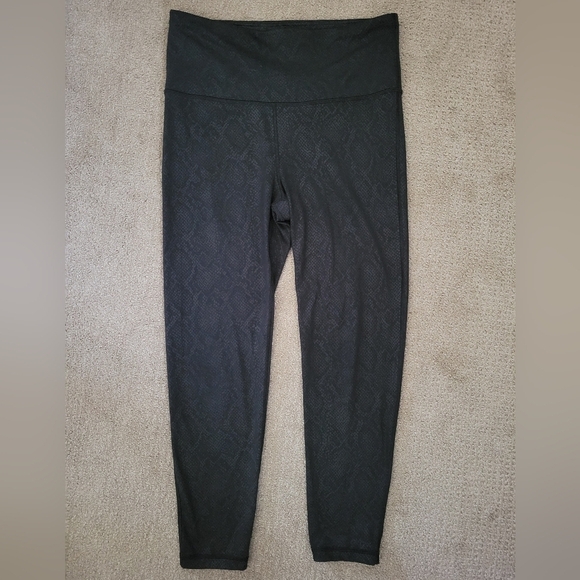 GAP Pants - Gap Fit Eclipse Black Snakeskin Side Zipper High Waisted Legging